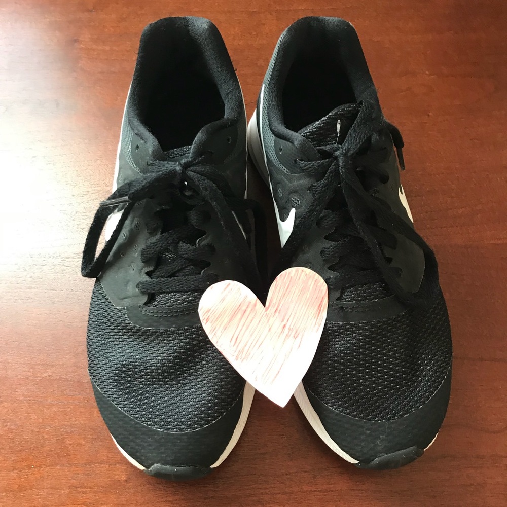 Nike tennis shoes